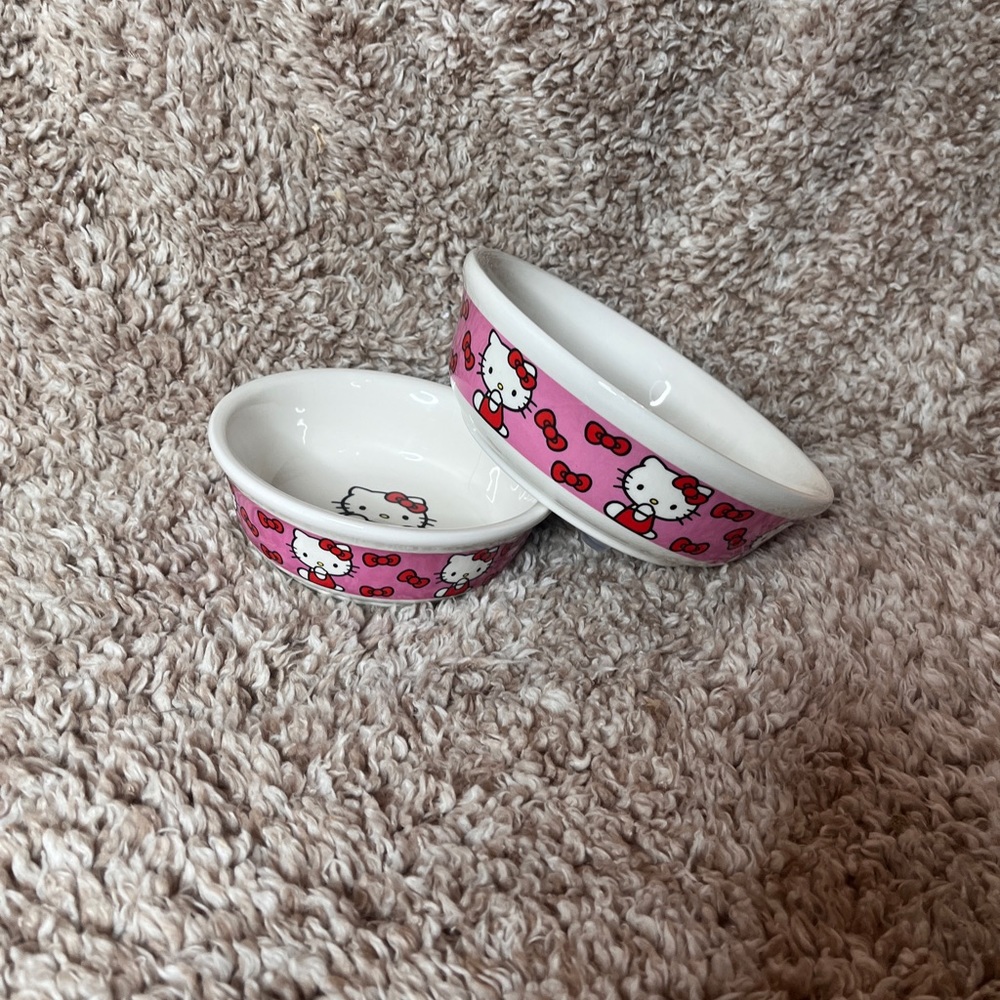 Hello kitty pet bowls